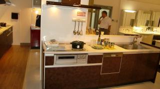 �摜(320x179)�E�g��摜(600x336)