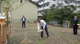 �摜(320x179)�E�g��摜(600x336)