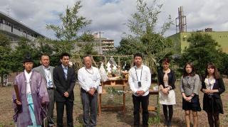 �摜(320x179)�E�g��摜(600x336)