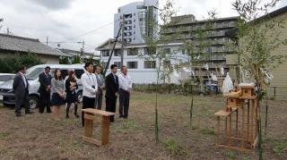 �摜(320x179)�E�g��摜(600x336)