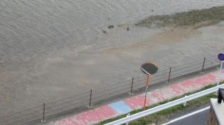 �摜(320x179)�E�g��摜(640x358)